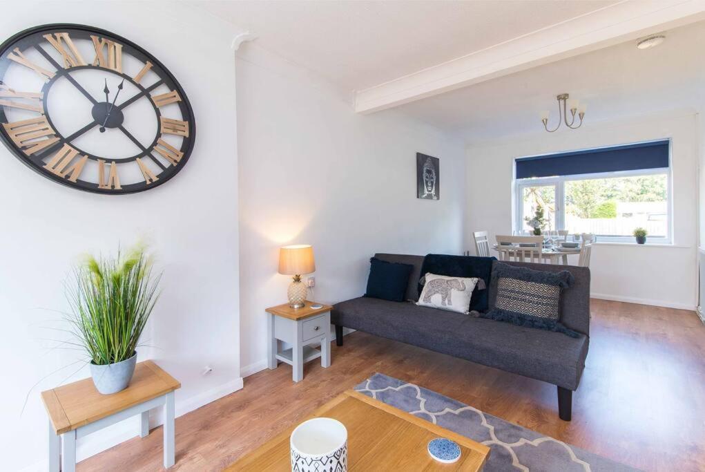 Modern Three Bedroom Home In Castle Donington Luaran gambar